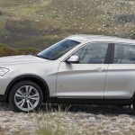 le bmw x3 ii dans les champs vue de profil