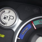 le compteur de charge des batteries de la Peugeot iOn