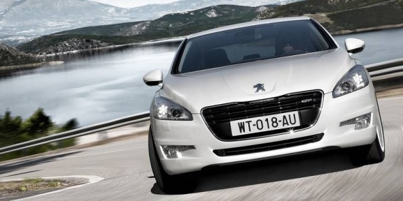 la peugeot 508 dans un virage