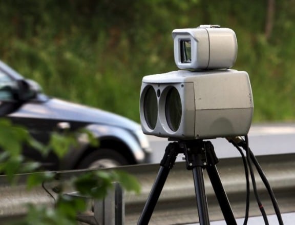 un radar automatique mobile sur la route