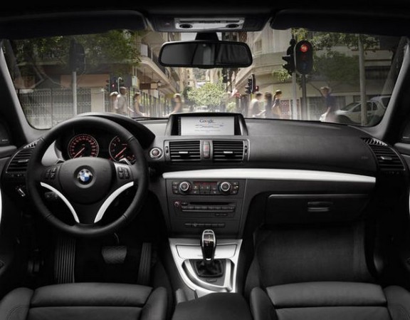 l'habitacle de la bmw serie 1 coupe