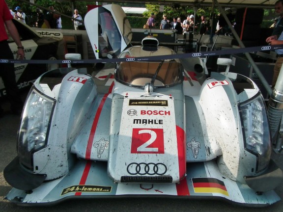 L'Audi n°2 qui a remporté les 24H du Mans 2011 (crédit : PSParrot)