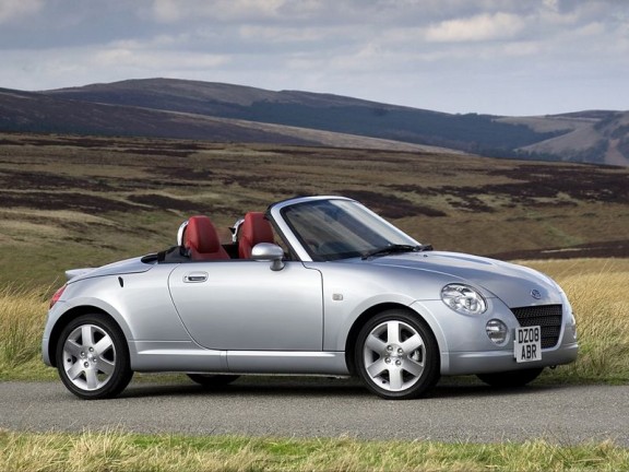 le cabriolet daihatsu copen vu de profil