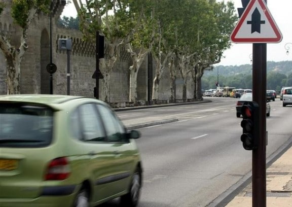 un radar de feu rouge