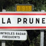 panneau de la ville prune : "contrôles radar fréquents"