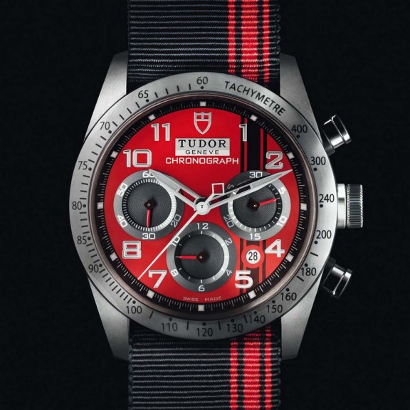 la tudor fast rider red