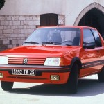 La peugeot 205gti rouge