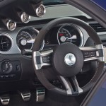 l'habitacle de la shelby 1000 2012