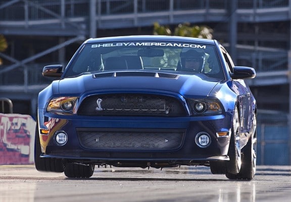 la shelby 1000 les roues en l'air