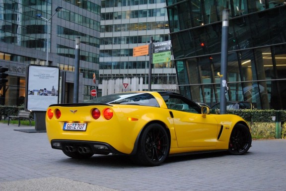 la Corvette Z06 Pack Perfo en vue 3/4 arrière