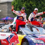 loeb et elena sur le toit de la citroen c4