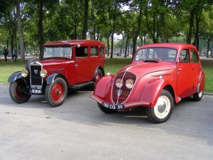 les peugeot 201 et 202 cote-à-cote