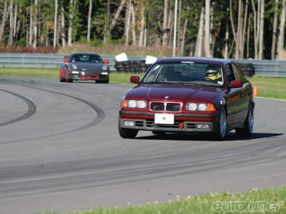 la bmw e36 235 is sur circuit