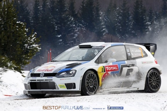 le pilote finlandais Jari-Matti Latvala aux commandes