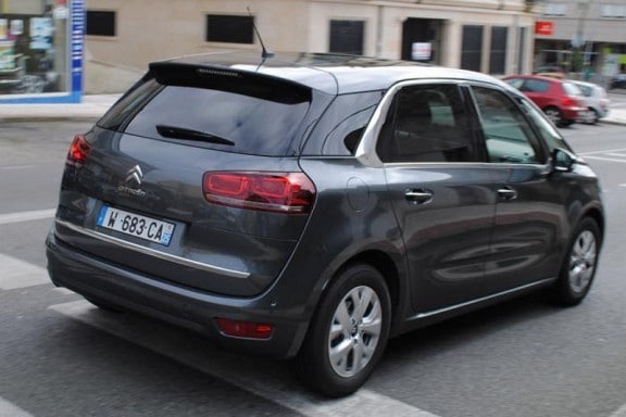 Citroen-C4-Picasso-photo-espion