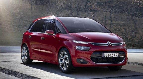 le citroen c4 picasso en vue 3/4 avant