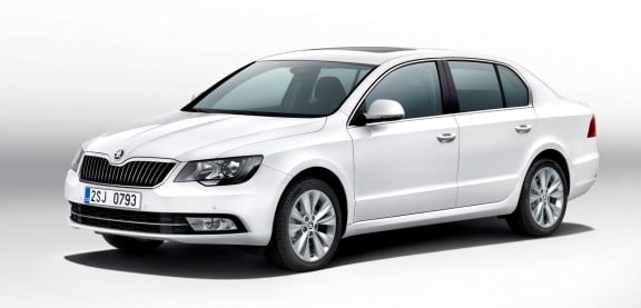 la superb 2013 en vue 3/4 avant