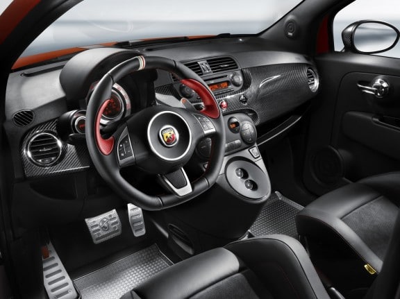 interieur-Abarth-500