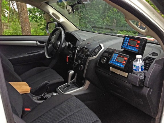 interieur isuzu d max rallye aicha des gazelles