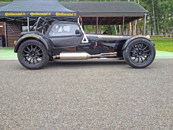 profil caterham r300