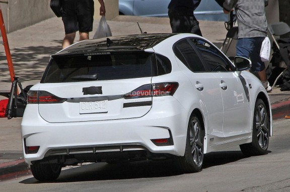 Lexus CT 200h restylée - Scoop - Face arrière