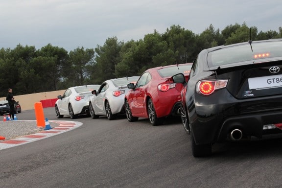 D'un poids raisonnable de 1 239 kg, que va donner cet avantage à la GT86 sur circuit ?