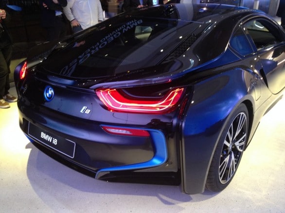 poupe bmw i8