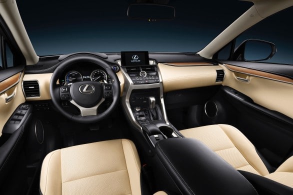 habitacle lexus nx