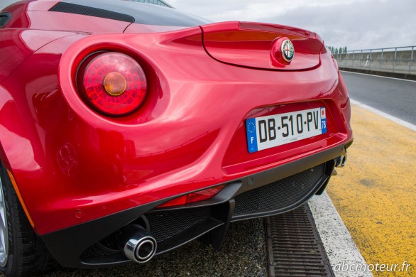 poupe Alfa Romeo 4C