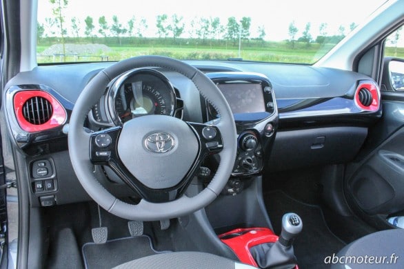 interieur nouvelle Toyota Aygo