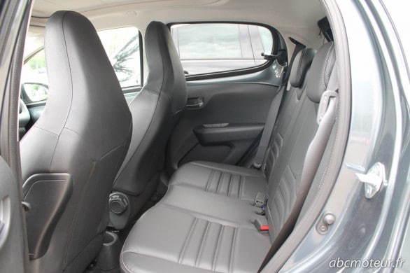 banquette arriere cuir Peugeot 108