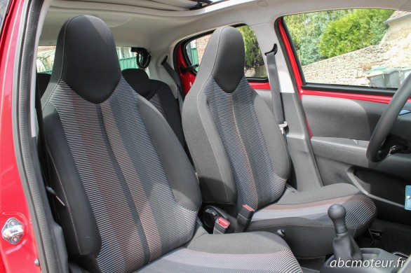 sieges avant tissu Peugeot 108