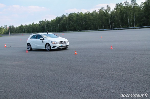 Mercedes Classe A Pirelli Cinturato P7 evitement