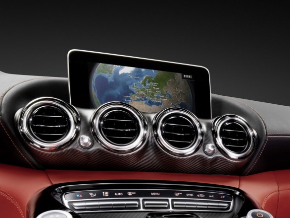ecran tactile Mercedes-AMG-GT