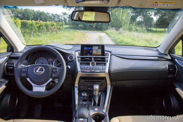 interieur Lexus NX 300h