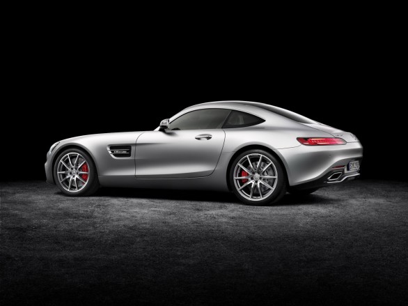 vue 3-4 ar Mercedes-AMG-GT