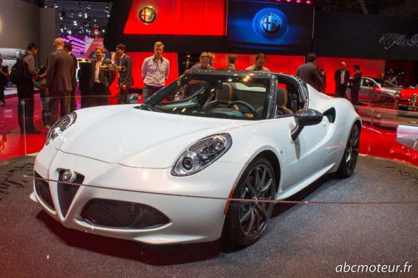 Alfa Romeo 4C Spider Paris 2014