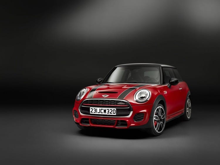Avec 231 ch, la nouvelle John Cooper Works est la Mini de série la plus puissante jamais produite.