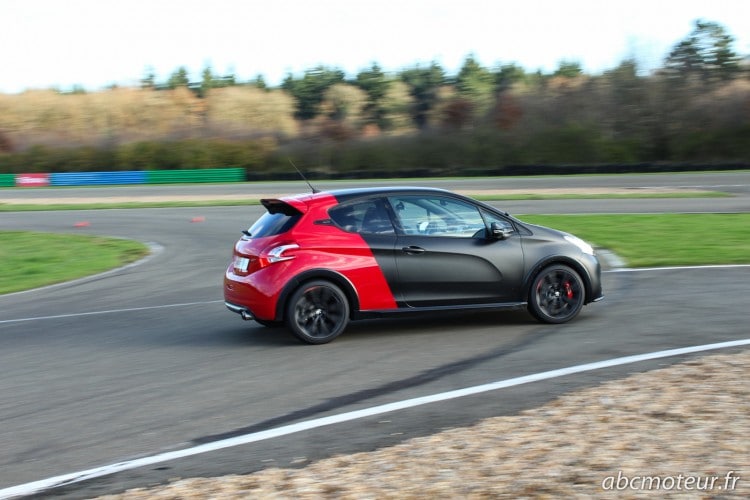 Peugeot 208 GTi 30th circuit