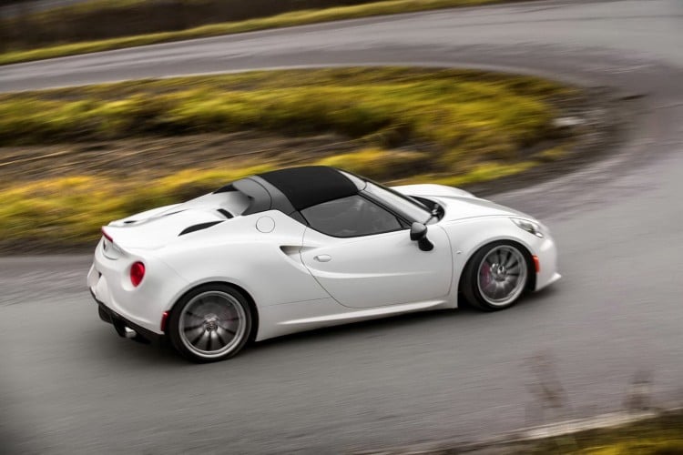 Alfa Romeo 4C Spider-toit ferme