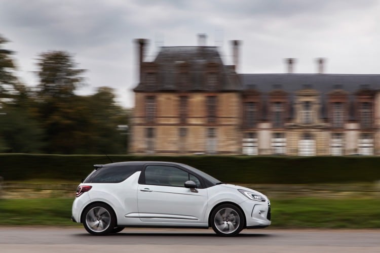 DS 3 Cabrio restylee blanche