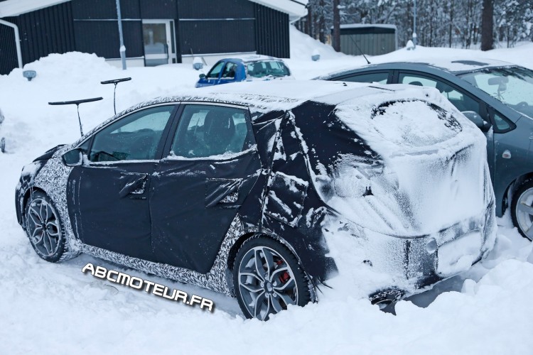 proto Kia Ceed GT