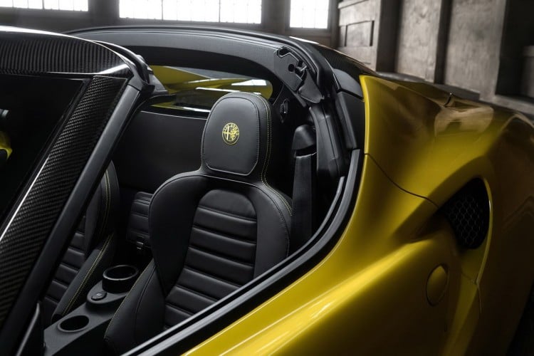 siege cuir Alfa Romeo 4C Spider