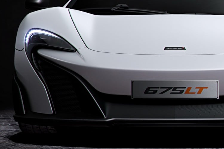 McLaren-675LT-9