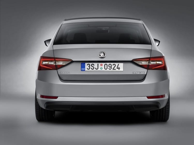 Nouvelle Skoda Superb 2015 - 2