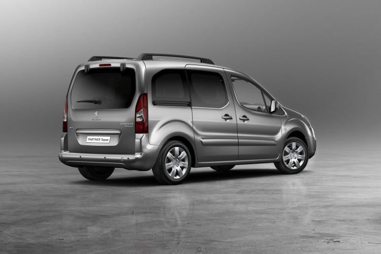 Peugeot-Partner-Tepee-2015-3