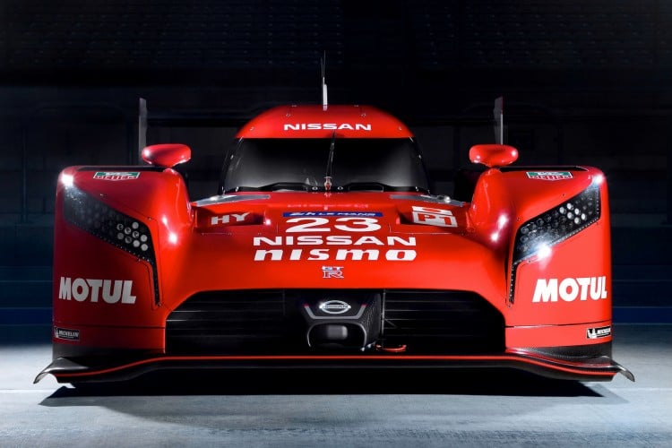 avant Nissan-GT-R-LM