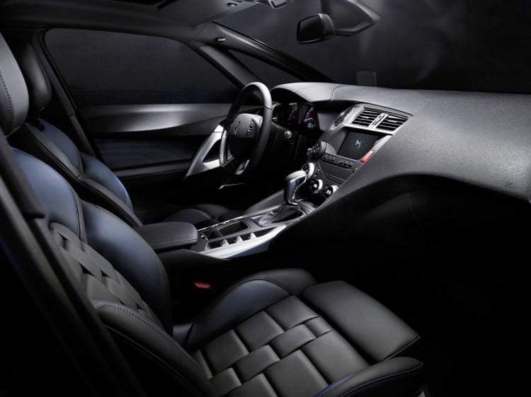 interieur nouvelle DS-5-restylee-2015