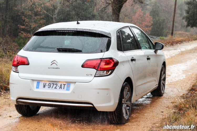 vue 3-4 arriere Citroen C4 restylee