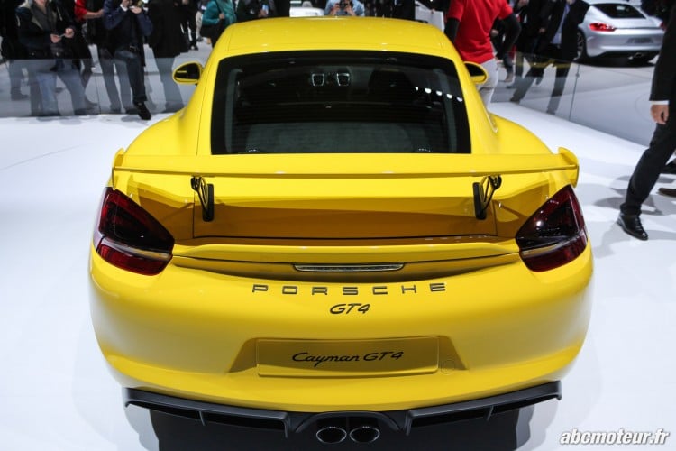 arriere Porsche Cayman GT4 Geneve 2015